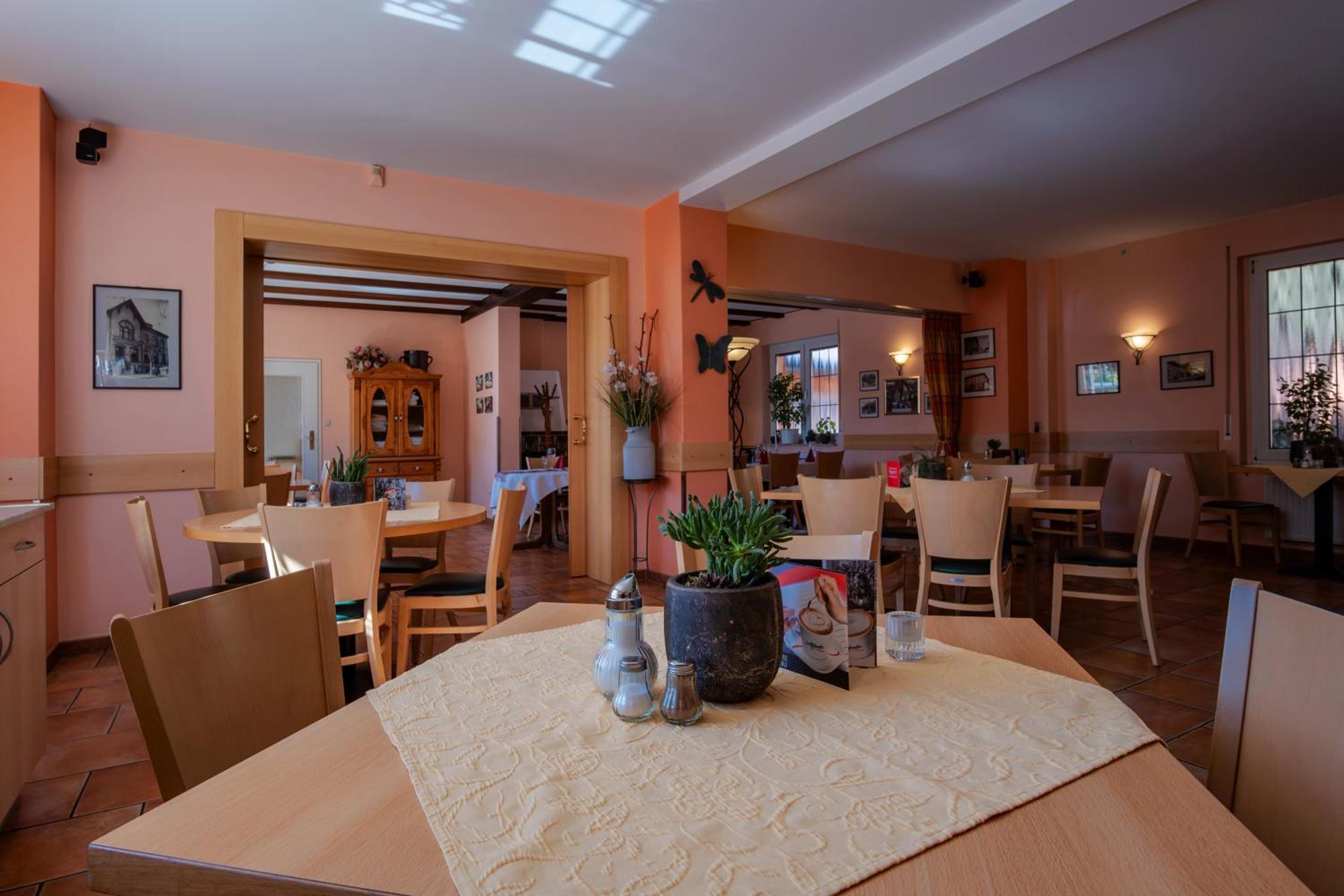 Restaurant & Hotel Storchenklause Storkow  Exteriör bild